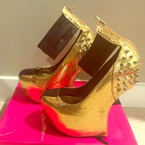 Black and Gold Ankle Strap Heel-less Shoes
